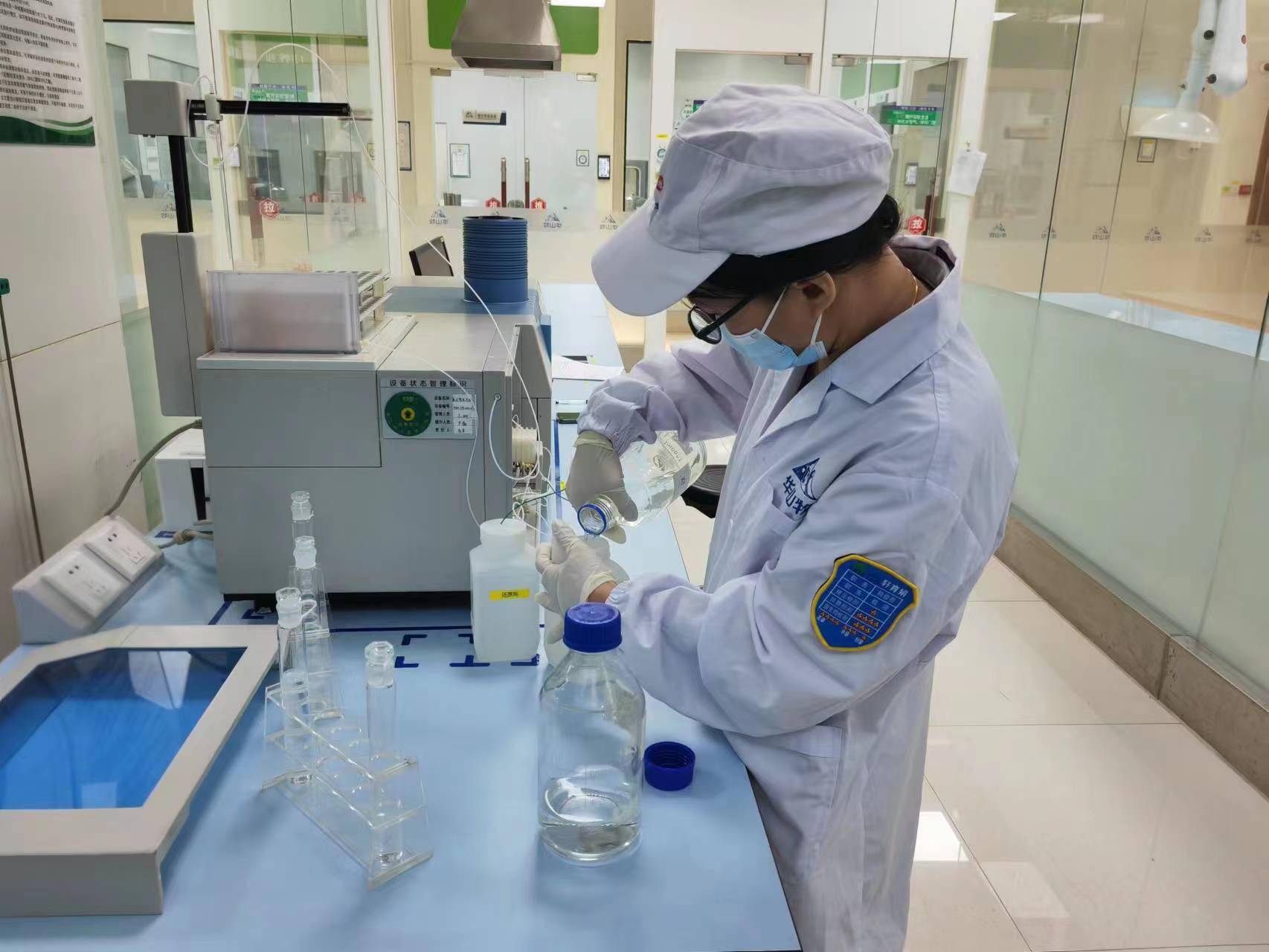 【图集】华山脚下牧场产出"华山之巅"品质好牛奶