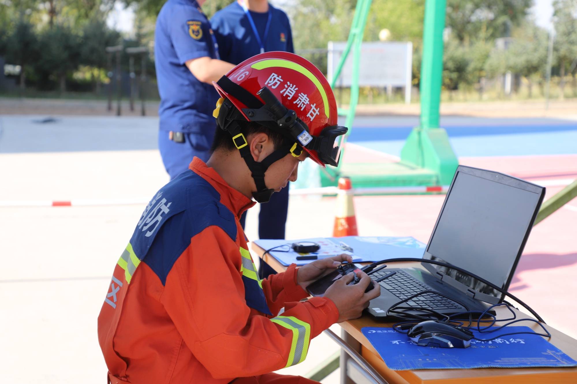 直击兰州新区"蓝朋友"消防职业技能运动会_参赛_王瑜_灭火