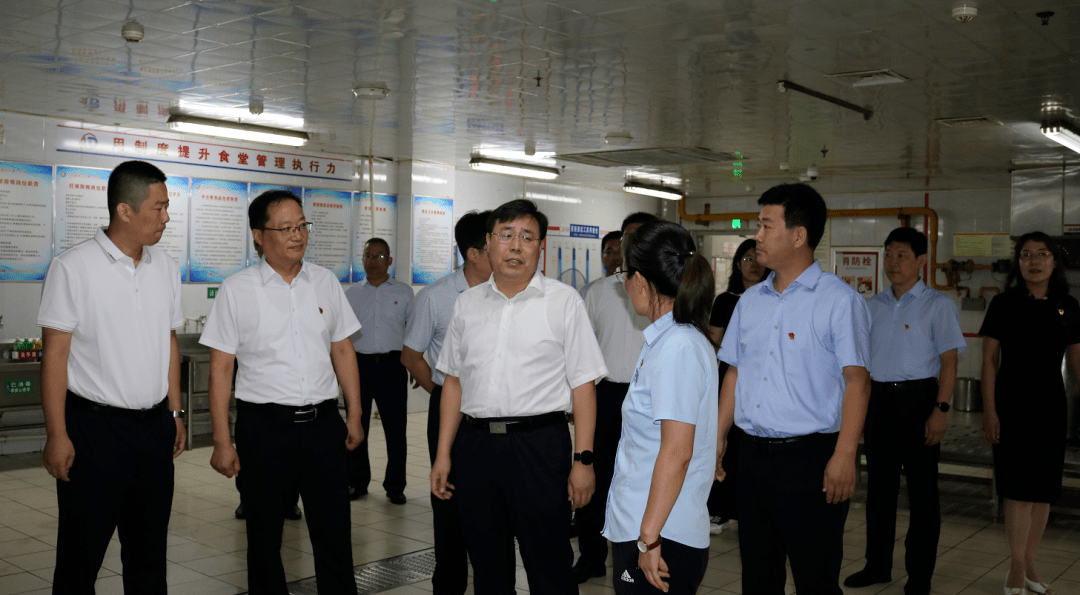 贾勤清带队到安丘一中走访慰问教师_教育工委_全市_校园