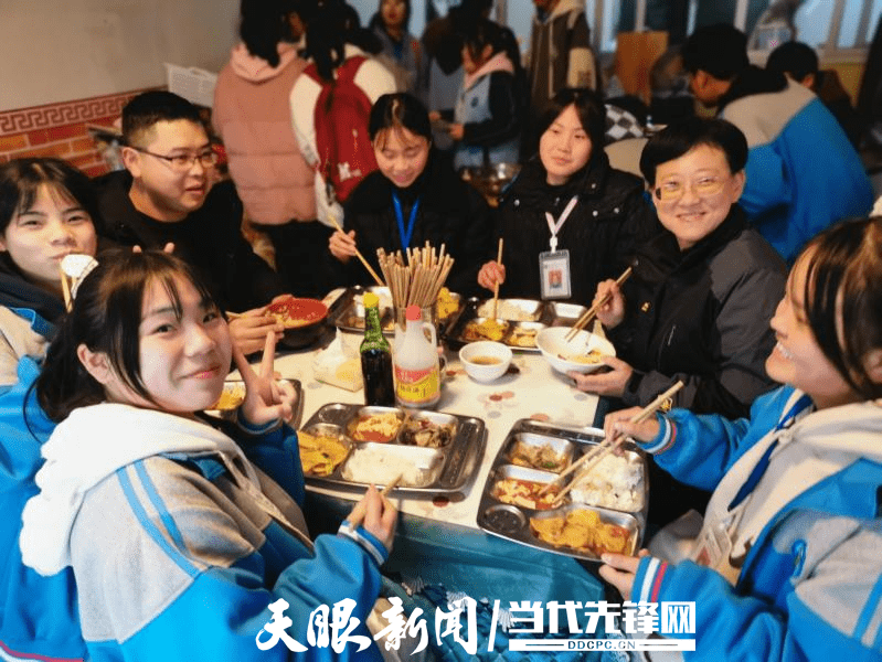 纳雍五中教学硬件和校园环境落后,顾俭到任后积极主动与东西部协作