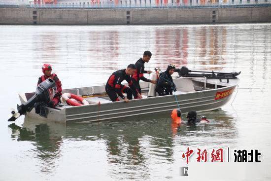 宜昌消防举办首次潜水员培训