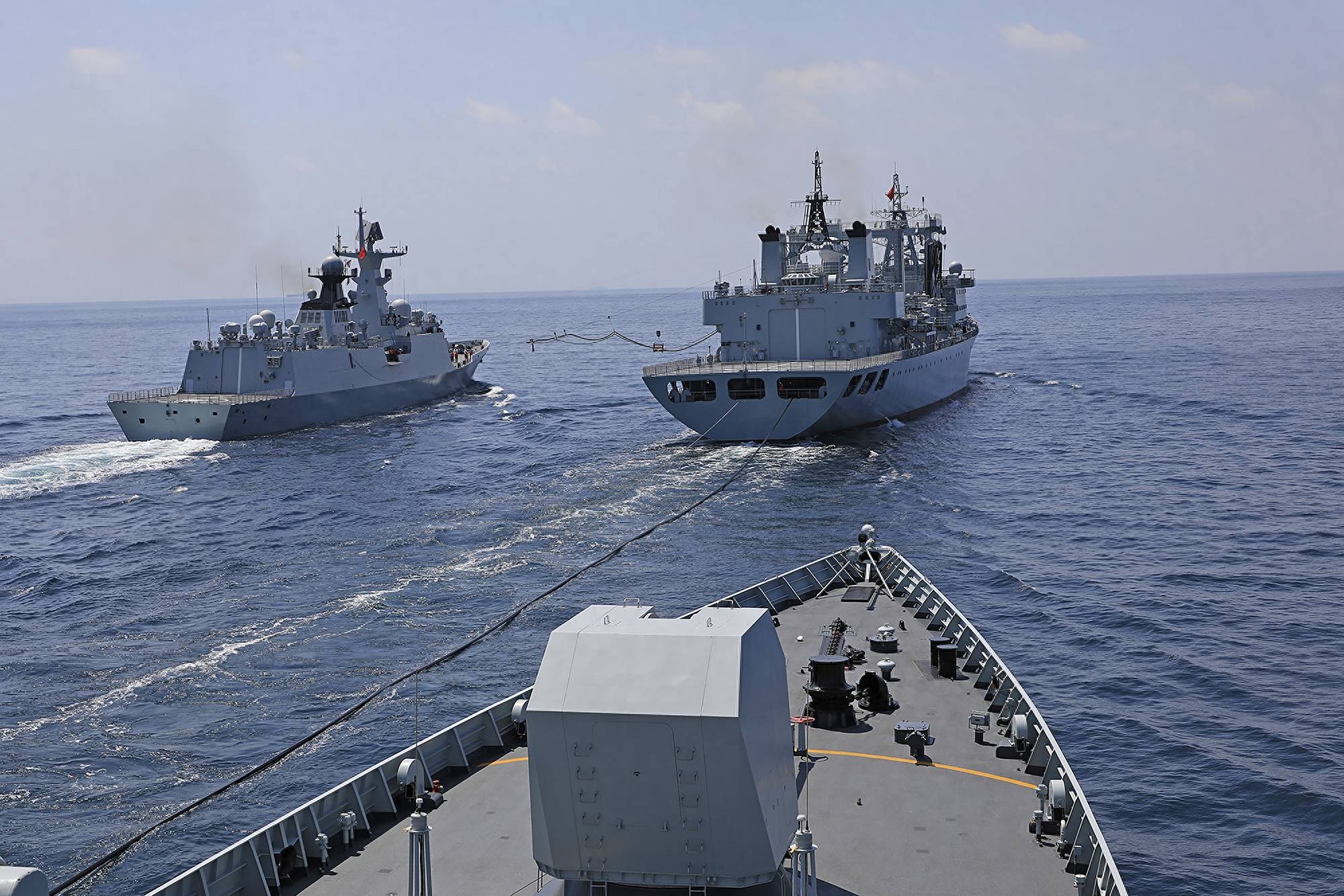(图文互动)中国海军第45批护航编队起航赴亚丁湾_新华社_王远方_训练