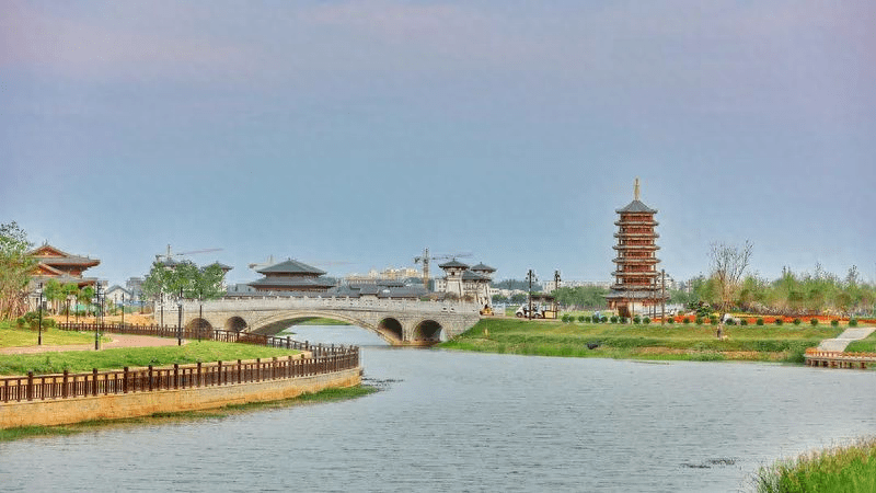 据介绍,近年来,淮滨县按照"以水为魂,以文为脉,点亮淮滨"的思路,秉承"