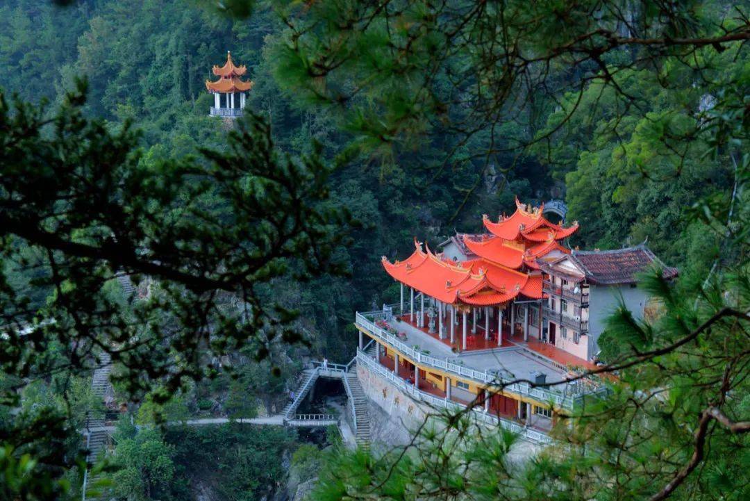 摄影:张颖天马山位于福建省仙游县城东面15公里的榜头镇境内,海拔655