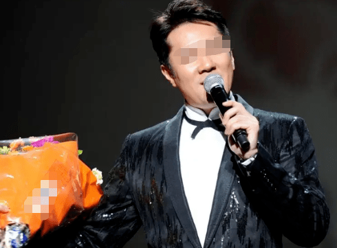 54岁蔡国庆晒两个帅儿子上热搜:父子三人共用一张脸,妻子身家过亿身份成谜......_秦娟_哥哥_演出