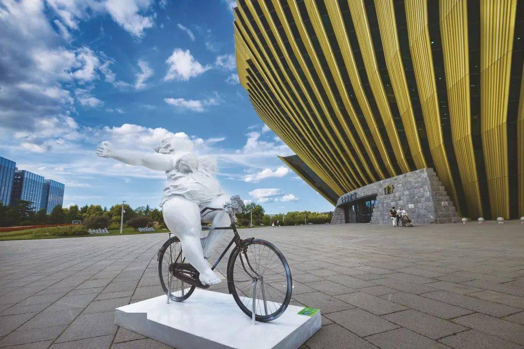 彰显对美好生活的向往——许鸿飞雕塑世界巡展亮相长春美术馆_作品