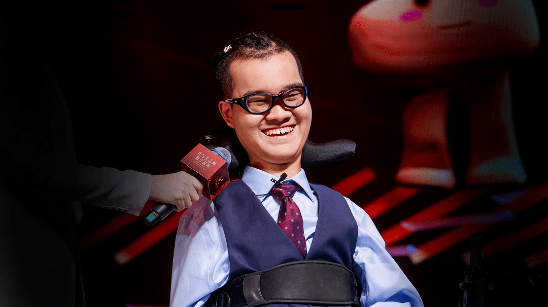 2023阿里巴巴全球数学竞赛:华裔渐冻症天才少年夺奖_瞿霄宇_选手_科研