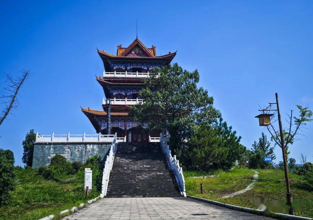 风景9月10日上午横峰县城红枫公园待发9月10日上午横峰火车站站台上车