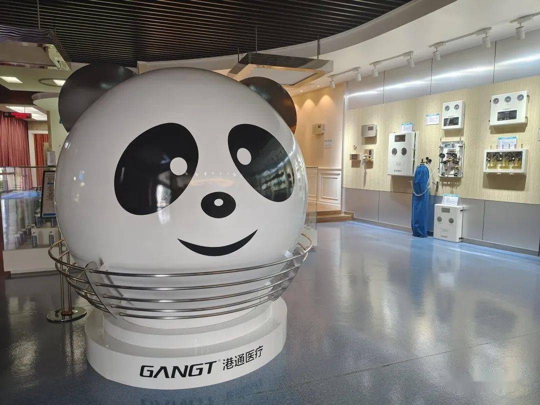 球形贮罐产品以国宝熊猫敦厚可爱的外型来凸出人与自然和谐共生的理念