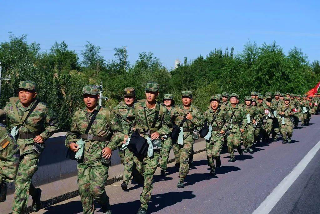 火箭軍工程大學研究生_火箭軍工程大學民用_火箭軍大學畢業后前景