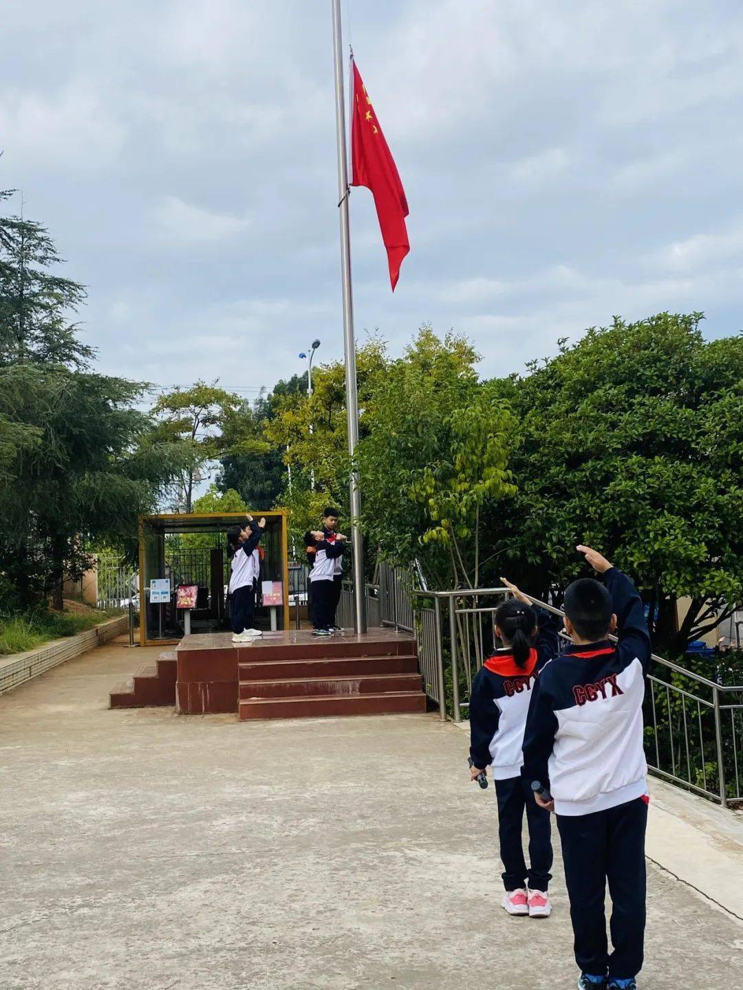 呈贡城内小学图片