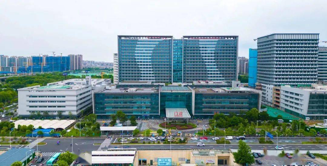 苏大附一院总院二期项目位于姑苏区平江新城,在附一院总院的东西两侧