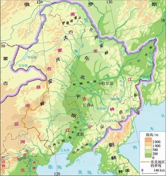 东北地区的地形以平原,丘陵和山地为主,东部为长白山地,北部为小