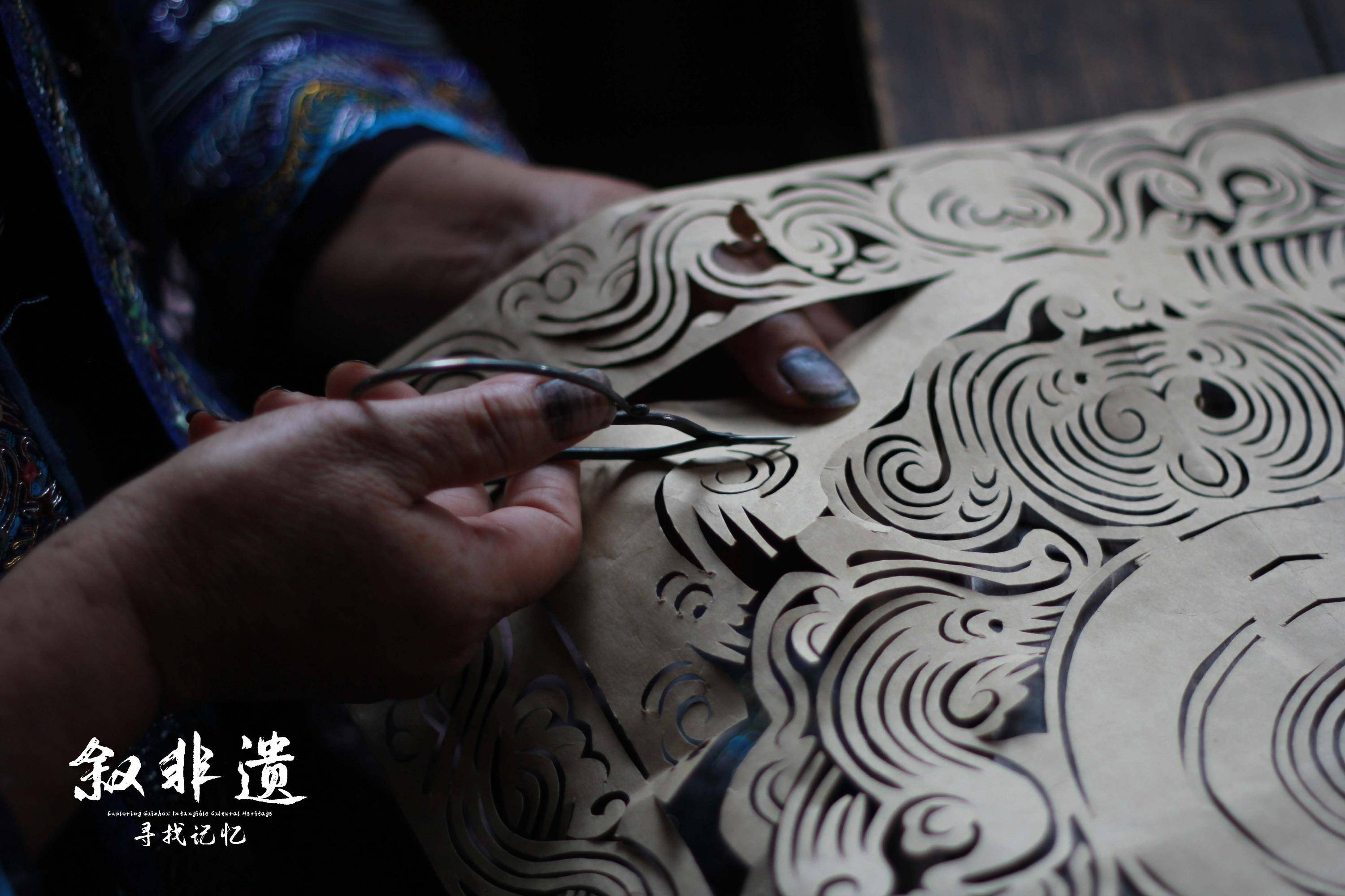叙非遗·寻找记忆|苗族剪纸——"万"剪不断,纸上生"花"