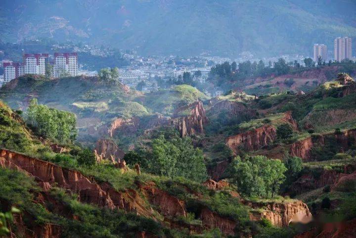 樱花旅行 | 南涧土林,风物长宜放眼望!_自然_风景_县城
