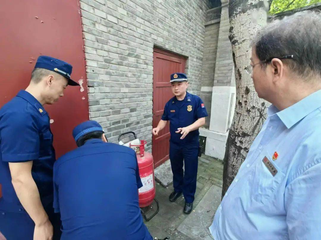 【火灾隐患大排查大整治-74】西城消防对文物古建筑类场所开展消防安全熟悉调研