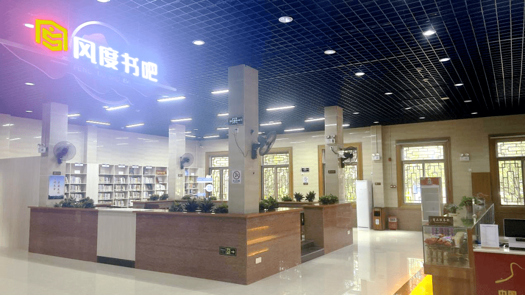 书友交流,游客休闲等多个功能区域,丹霞山管委会配套了韶关文化和旅游