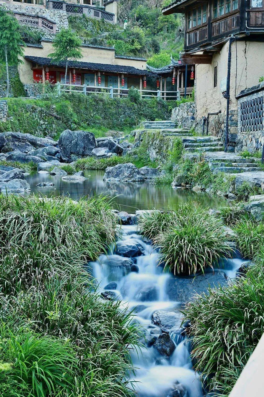 鸳鸯溪(张峥嵘 摄)鸳鸯溪飞瀑(卓育兴 摄)白水洋全景(屏南县文体和