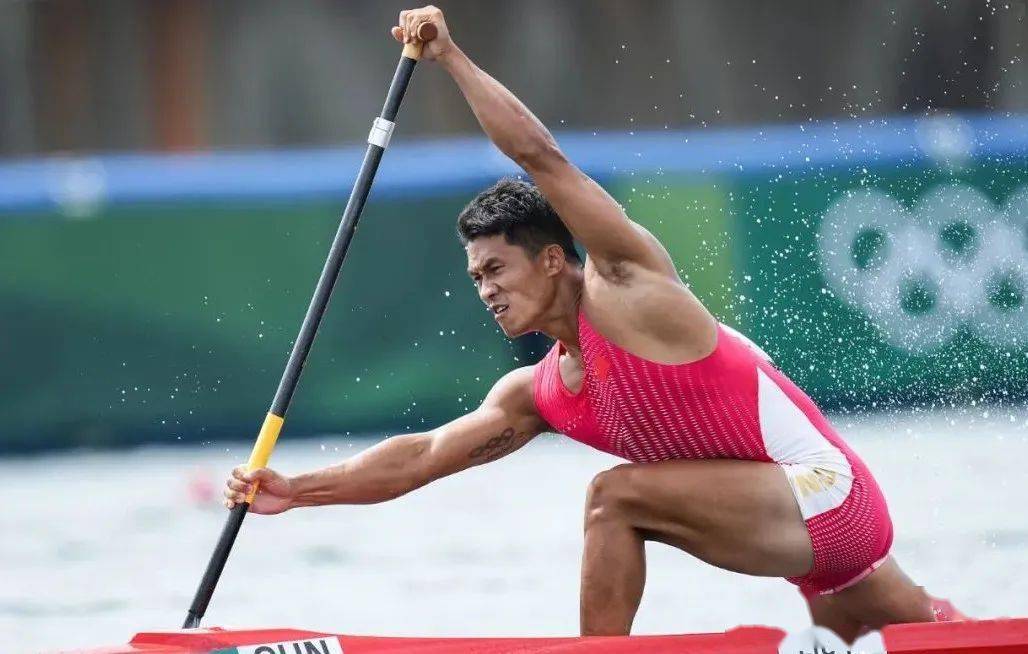 刘浩在东京奥运会男子1000米单人划艇决赛中.