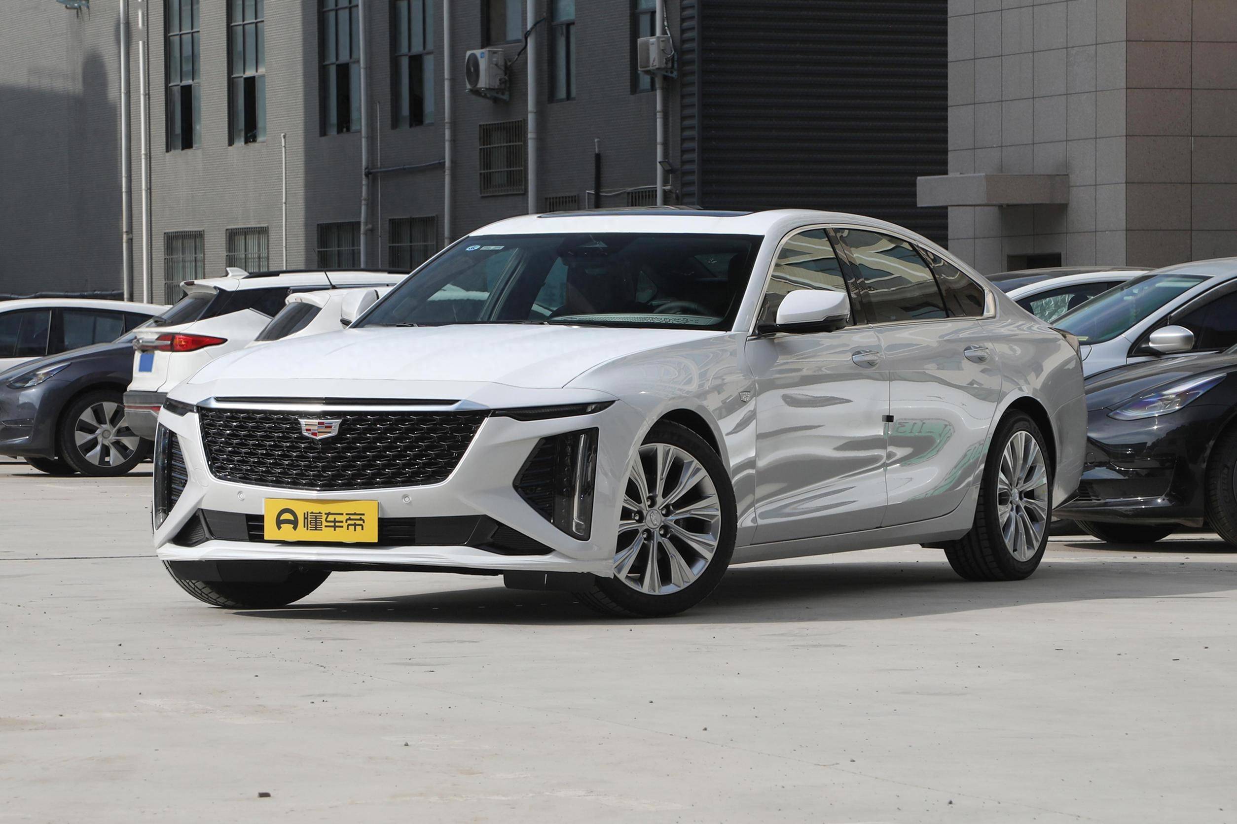 解析凯迪拉克ct6:车长超5米2,2.0t 10at,值不值得购买?