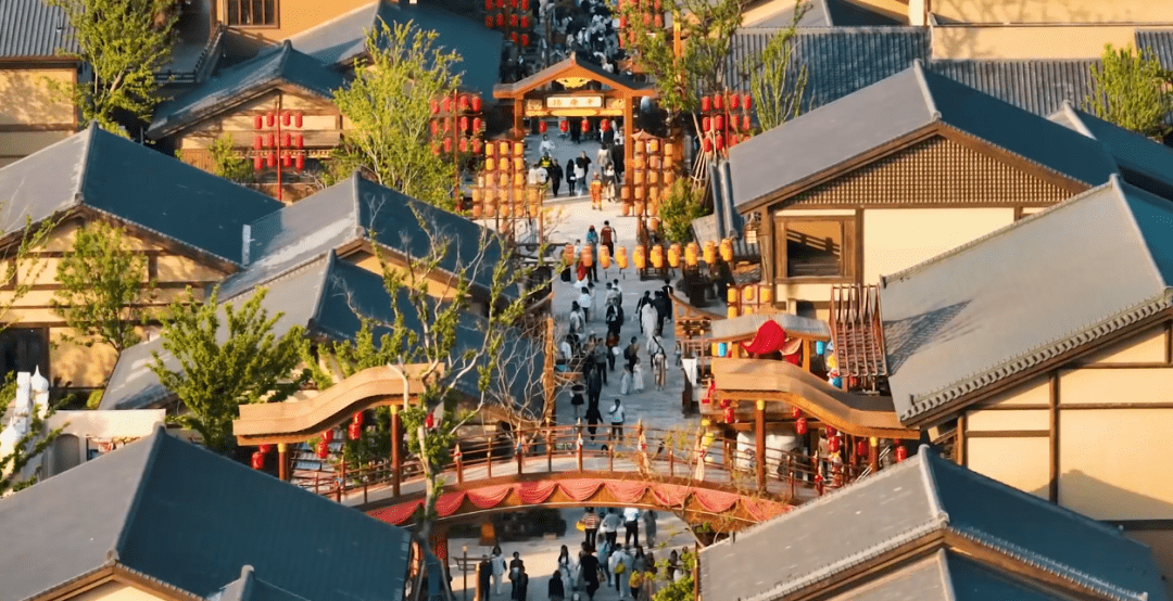 启唐城沉浸乐园总占地面积约25万方,共划分为平康坊,皇城,东市,西市