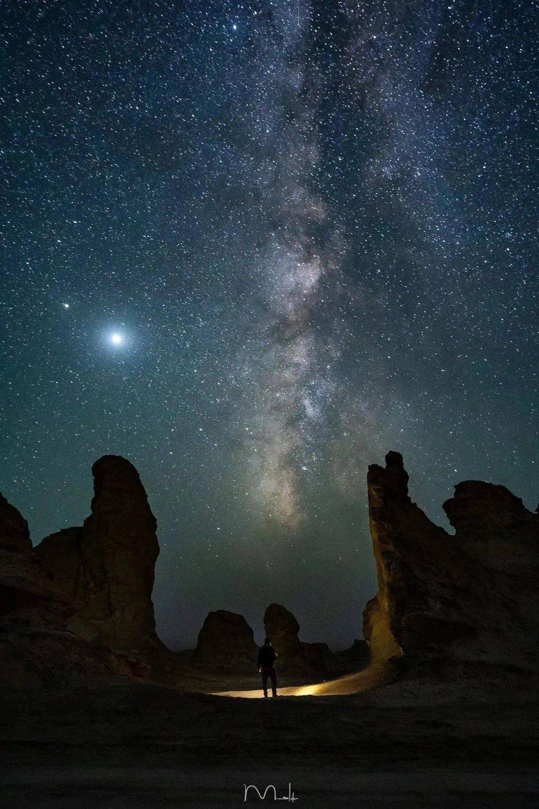 【大美青海】我在青海遇见了嵌在夜空中炫彩的钻石_光芒_星空_王镝