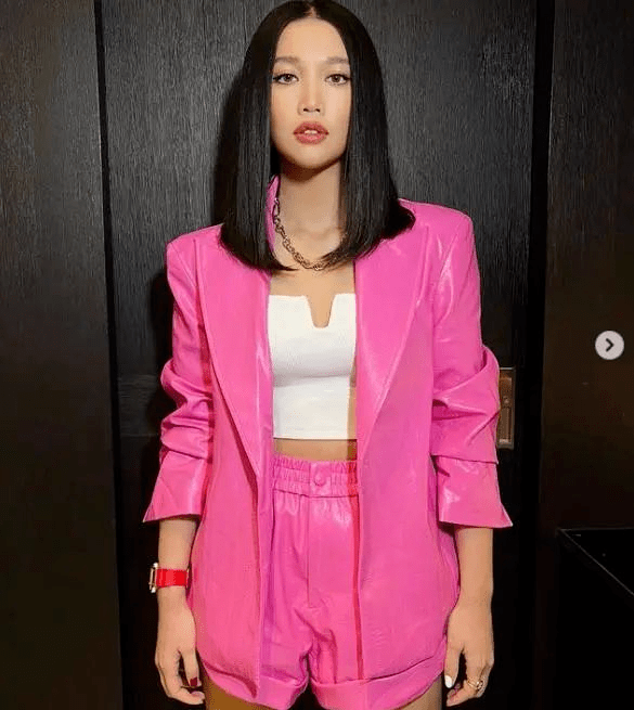 歌姬alin大秀好身材!维持49公斤不复胖_运动_训练_身体