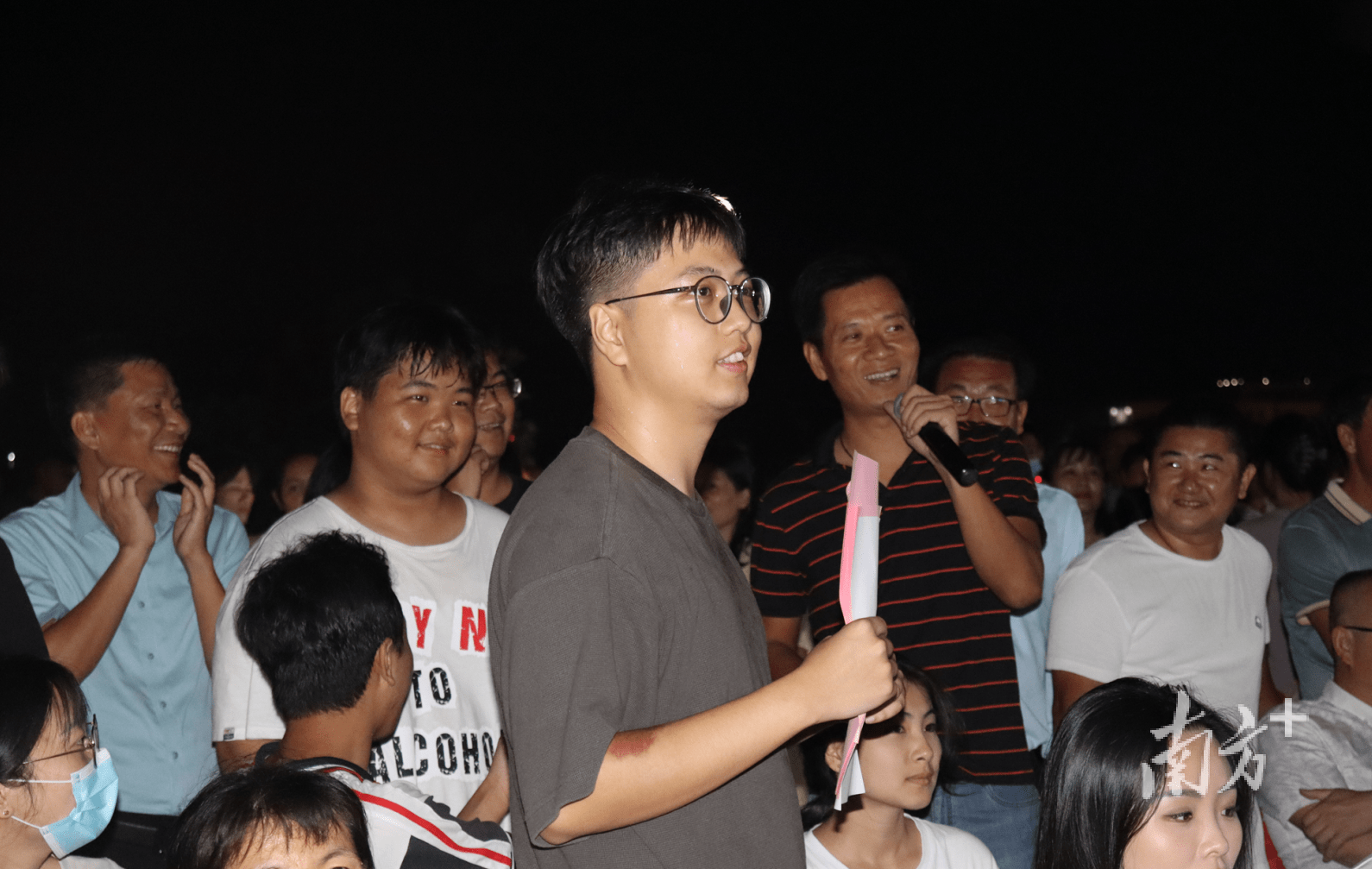 陆丰市金厢镇举办迎中秋国庆流行音乐节