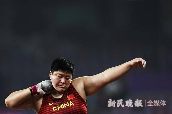 来百度app畅享高清图片9月29日的杭州亚运会女子铅球比赛中,名将