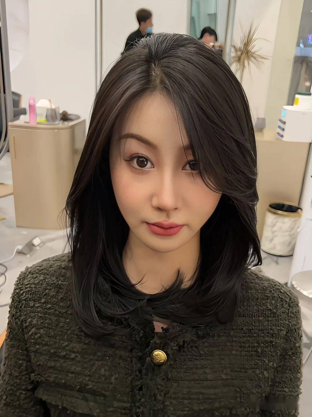 包脸不长不短发型