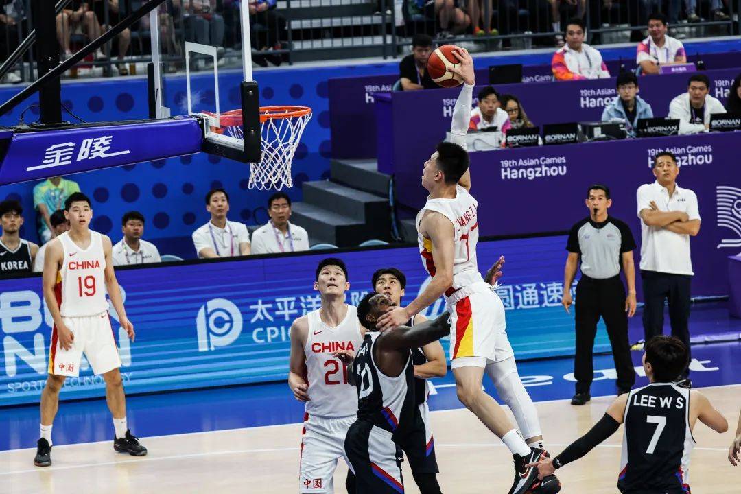 中国男篮击败韩国队晋级！