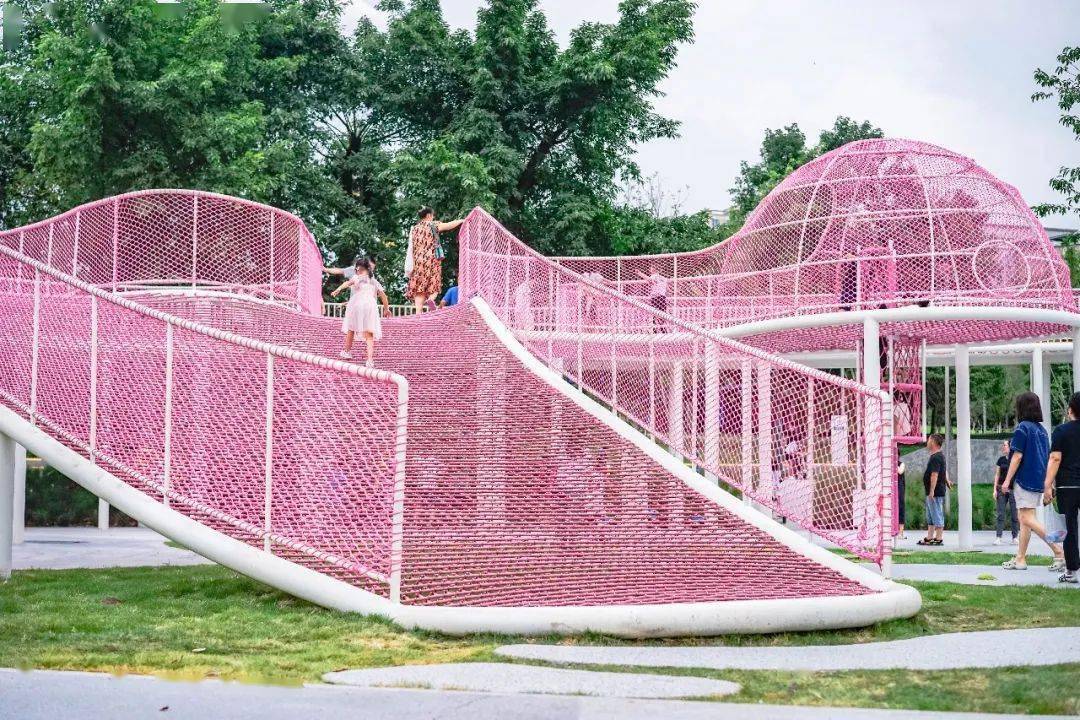 动感滑板乐园,上千米环湖游线和樱花跑道,礼嘉龙塘湖公园重庆际华园