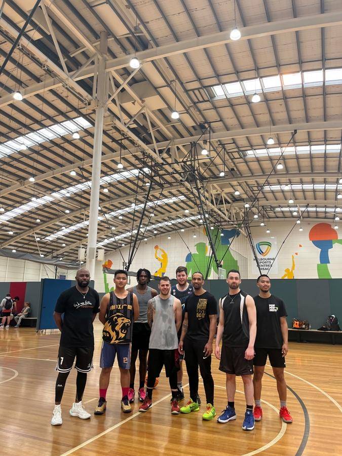 14岁上海少年厉害了,加盟澳大利亚墨尔本老虎篮球梯队,探索家庭培养