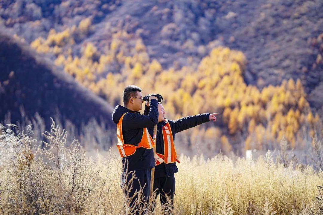 秋天,一起拆封美景和收获_铁路_李建广_河北省