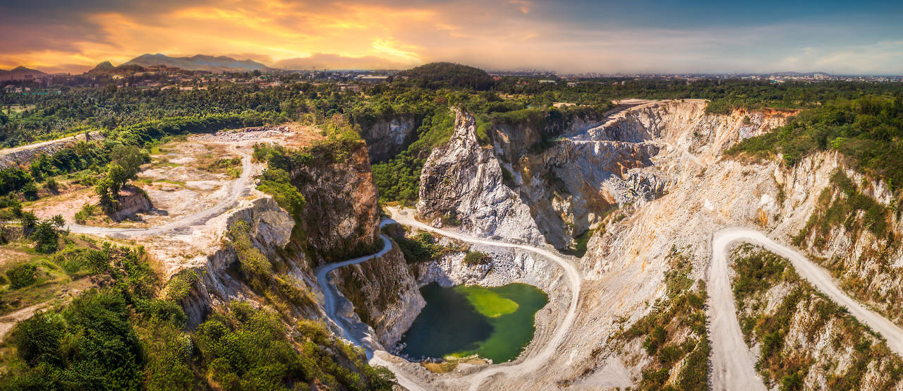 世界级锂矿之争落下帷幕?紫金矿业拿到"入场券",多家上市公司曾入局_m