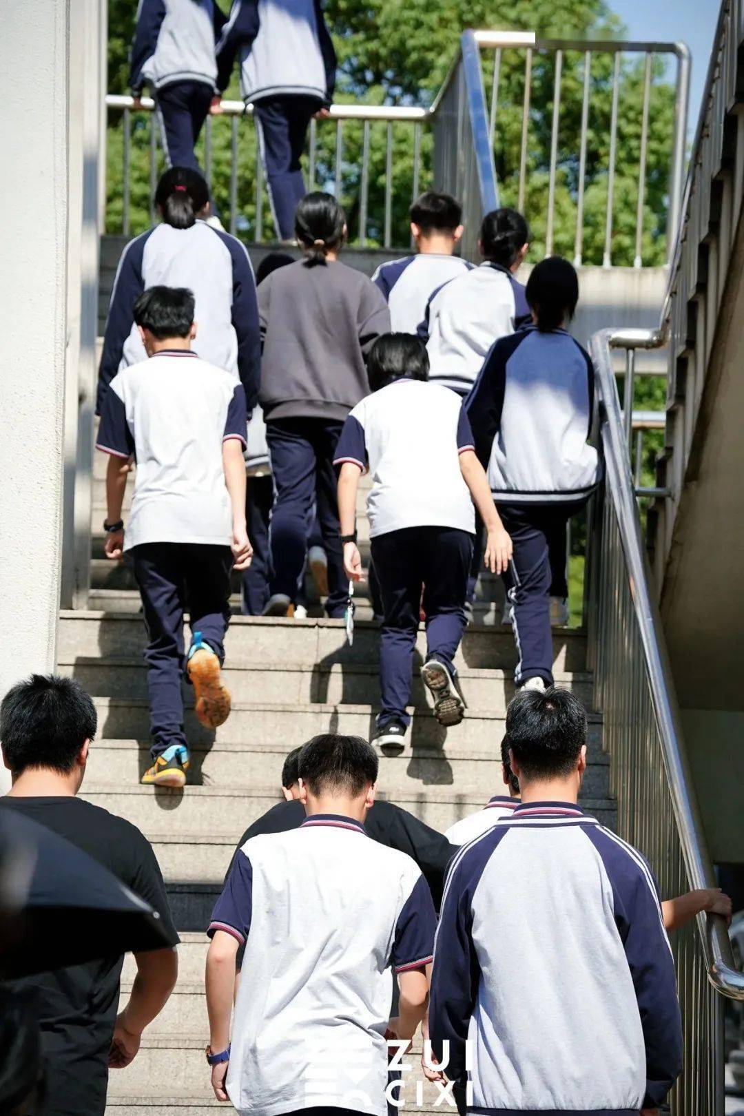 慈溪某高中食堂大揭秘!最好吃的竟然是