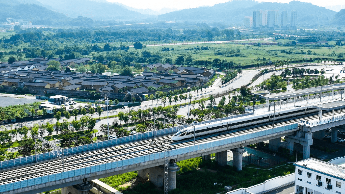 市委书记访谈录|江西龙南市委书记钟旭辉:龙南为何能吸引来世界客属