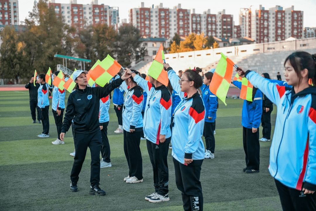 长春光华学院足球图片