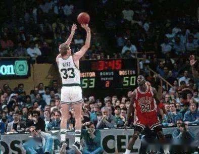 NBA 史上最离谱的空篮不进是哪个？