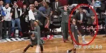 NBA 史上最离谱的空篮不进是哪个？