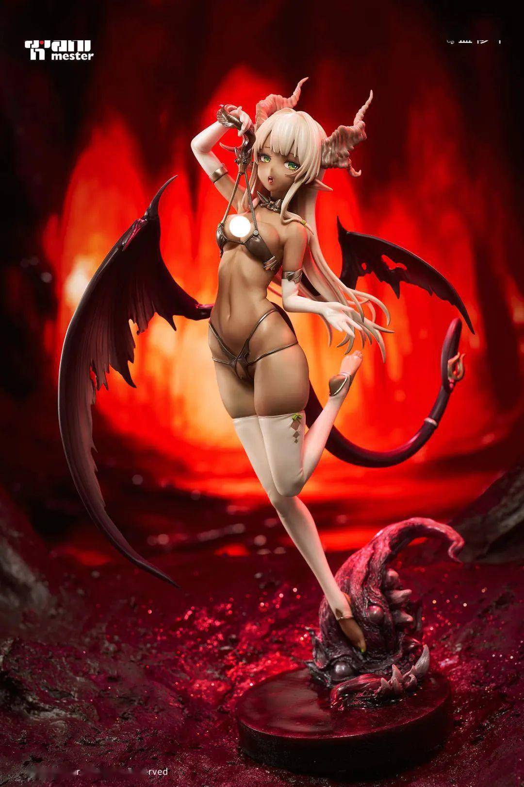 moemoeko_恶魔_的比例