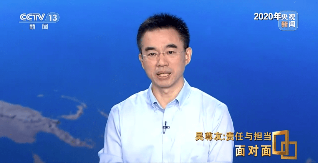 然而经历三年疫情,吴尊友的样貌悄然发生着改变,头发从黑变白,身体