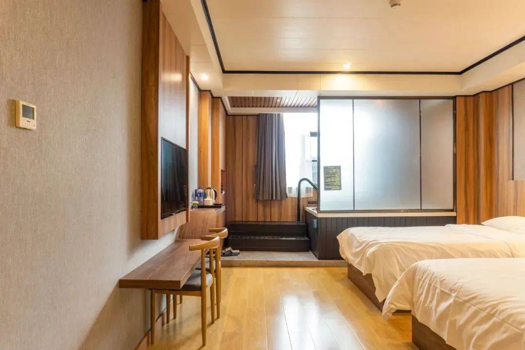【广州亨来斯登御座酒店】10月周六不加价!全新开业!