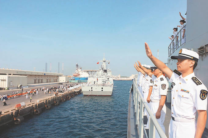 中国海军第44批护航编队抵达阿联酋进行友好访问_码头_千岛湖_首都