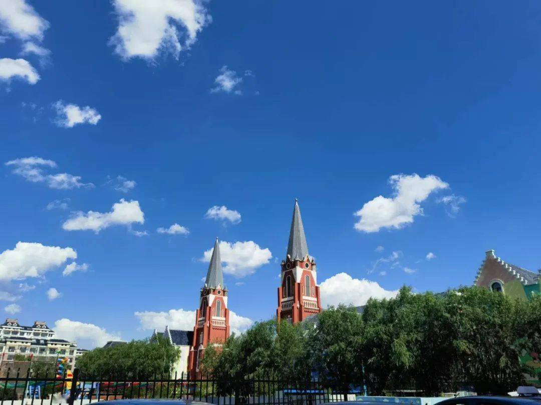 欢乐谷(王明悦)西山公园(杨波)