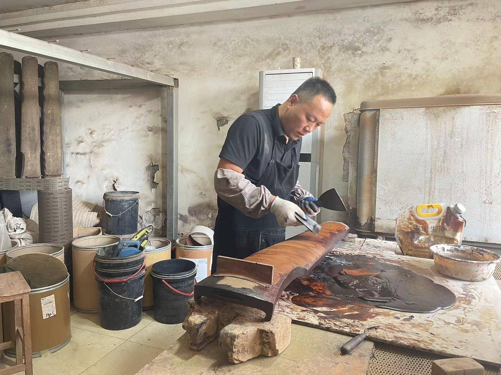 泡桐成为兰考"绿色银行"_何寨村_乡村_产业