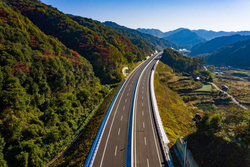 湖南:芷铜高速通车在即_高速公路_湘黔_田文国