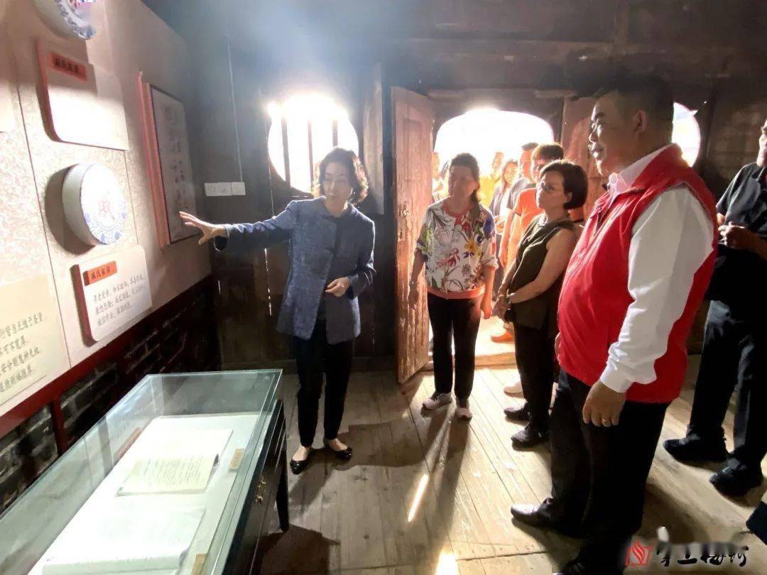 何超琼首次回母亲的家乡大埔_蓝琼缨_梅州_泰安楼