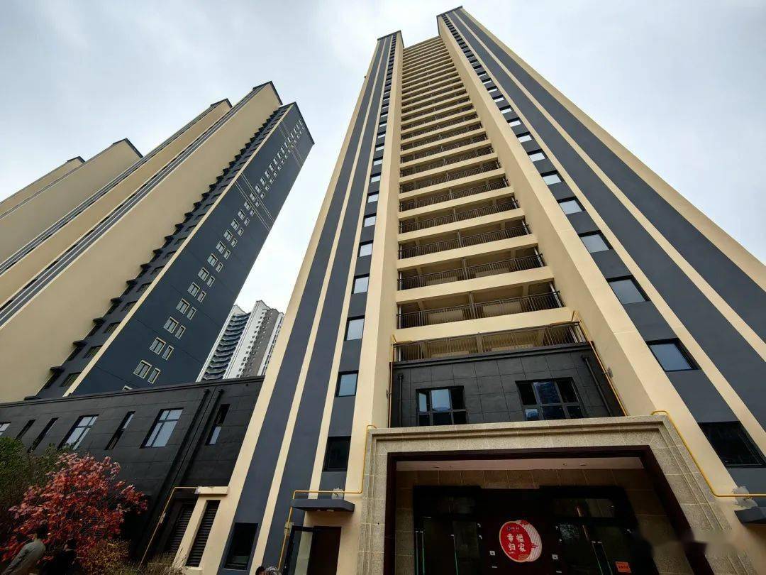 如今又迎来交付,那么,在市场变动时期,嘉阳集团的亮眼表现让沈阳本土