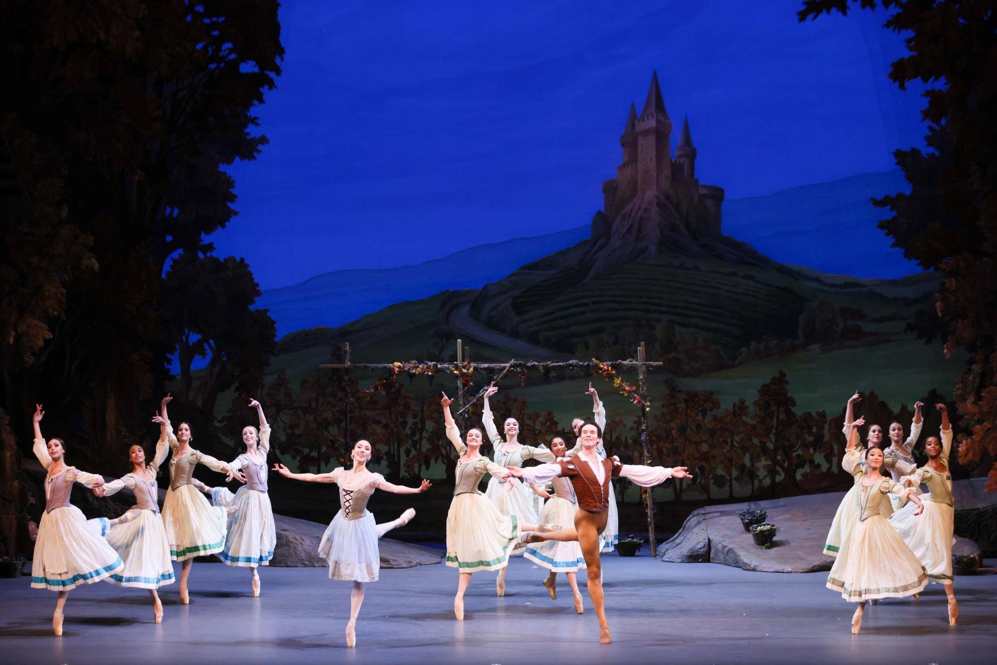 图集│美国芭蕾舞剧院4日登台上海大剧院,《吉赛尔》:优美足尖上的爱